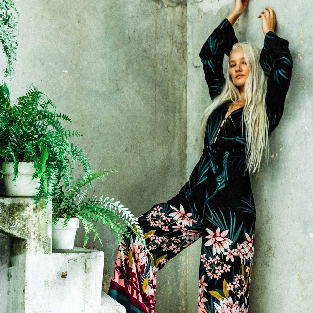 🌴🌼BILLABONG- BORN WITH JUMPSUIT🌼🌴 - Picture 6 of 9